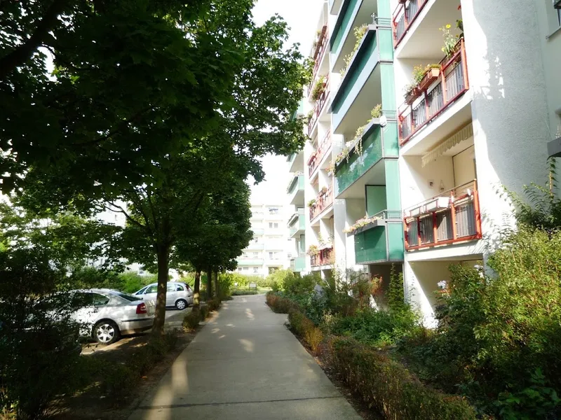 Ihr neues Zuhause: Familiengerechte 4-Raum-Wohnung — photo 1